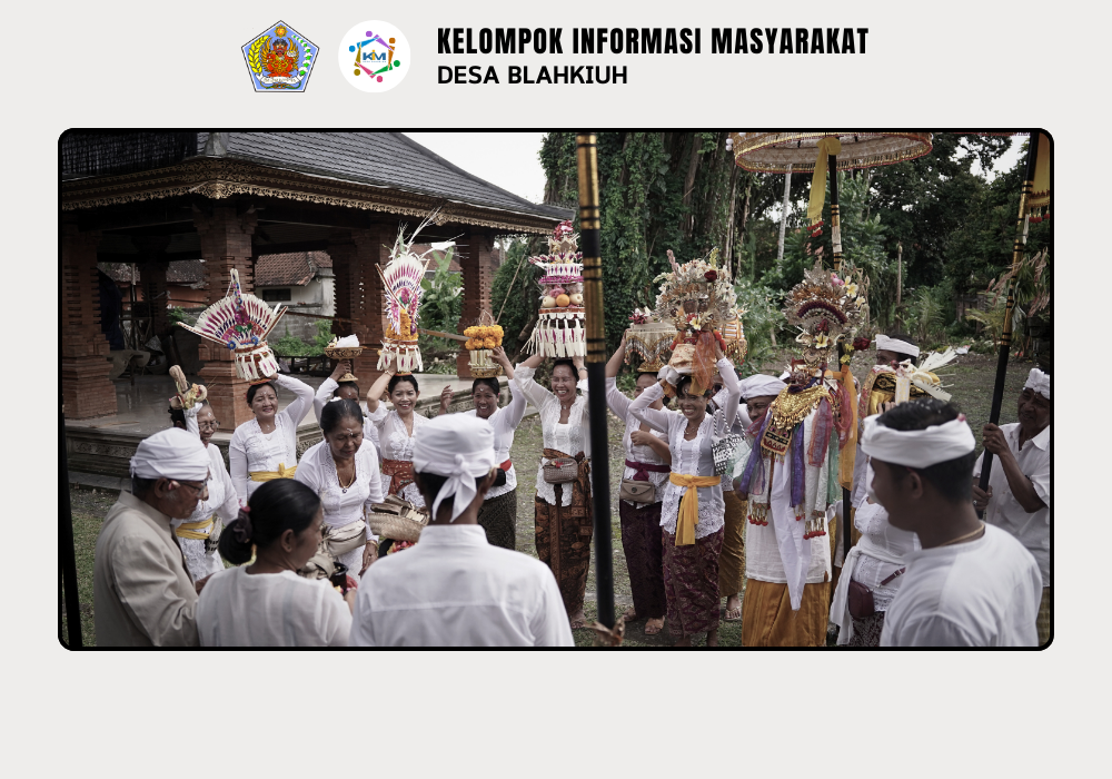 Serah Terima Upakara Piodalan di Pura Sari, Banjar Ulapan I, Desa Blahkiuh - Image 2