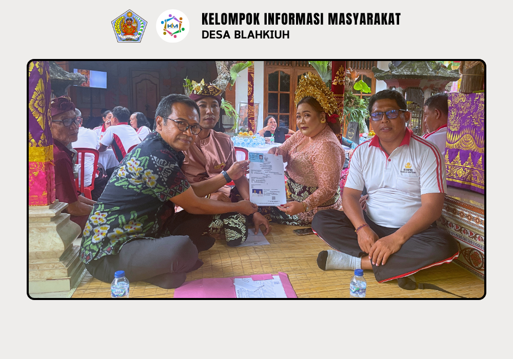 Serah Terima Akta Nikah di Banjar Tengah Desa Blahkiuh - Image 5