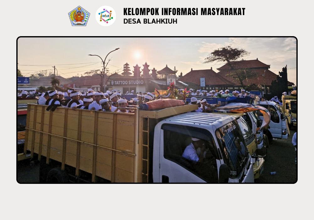 Upacara Melasti Desa Adat Blahkiuh ke Pantai Batu Bolong Menjelang Hari Raya Nyepi - Image 10