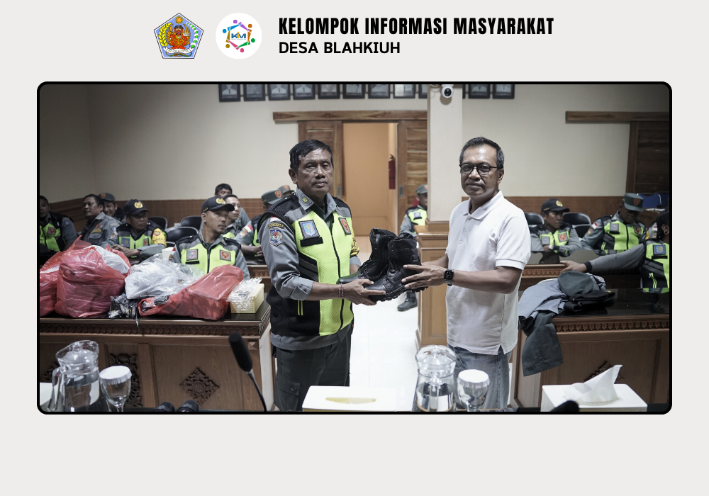 Rapat Rutin Linmas Desa Blahkiuh Bahas Ronda Malam dan Evaluasi Kegiatan, Sekaligus Penyerahan Seragam Baru - Image 10