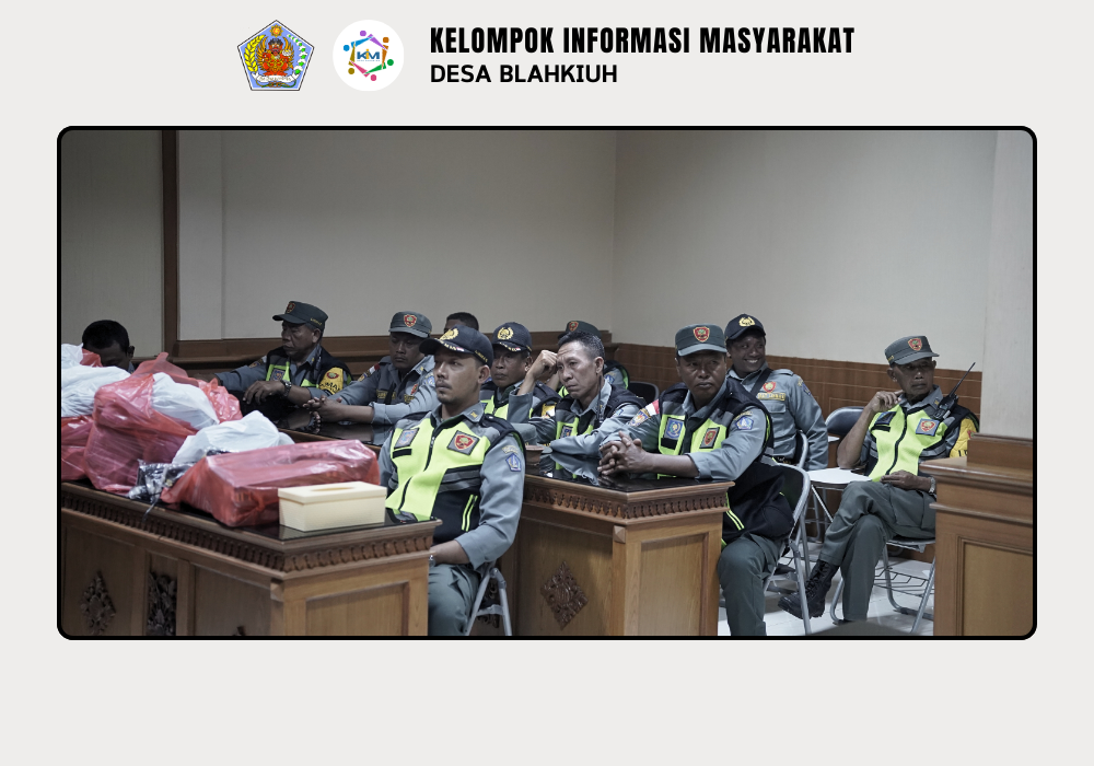 Rapat Rutin Linmas Desa Blahkiuh Bahas Ronda Malam dan Evaluasi Kegiatan, Sekaligus Penyerahan Seragam Baru - Image 6