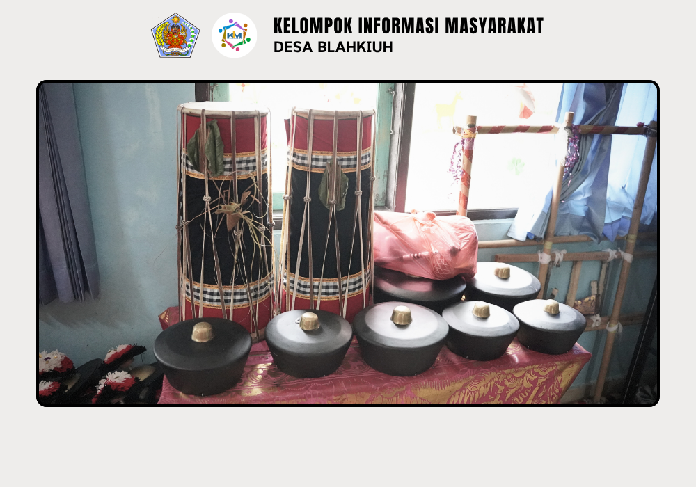 Serah Terima Seperangkat Gambelan Baleganjur kepada TK SINGASARI II Desa Blahkiuh - Image 2