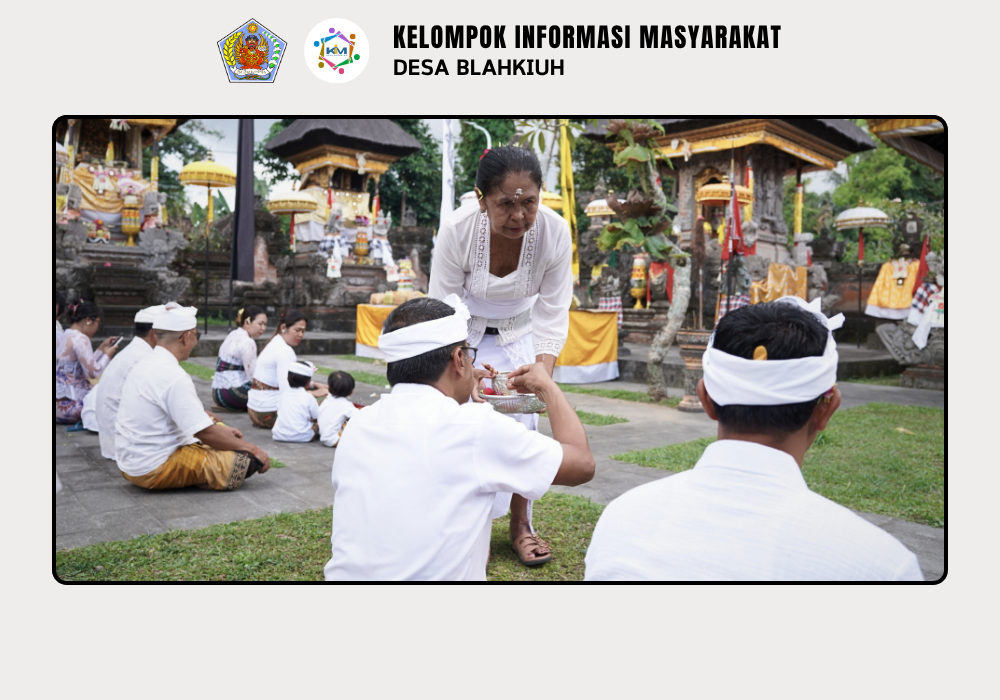 Serah Terima Upakara Piodalan di Pura Sari, Banjar Ulapan I, Desa Blahkiuh - Image 4