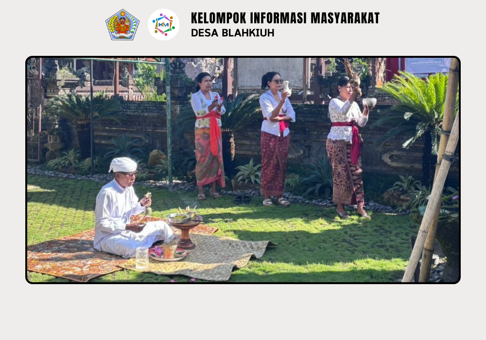Sembahyang Bersama Tumpek Wariga di Kantor Perbekel Blahkiuh Berlangsung Penuh Kebersamaan - Image 4