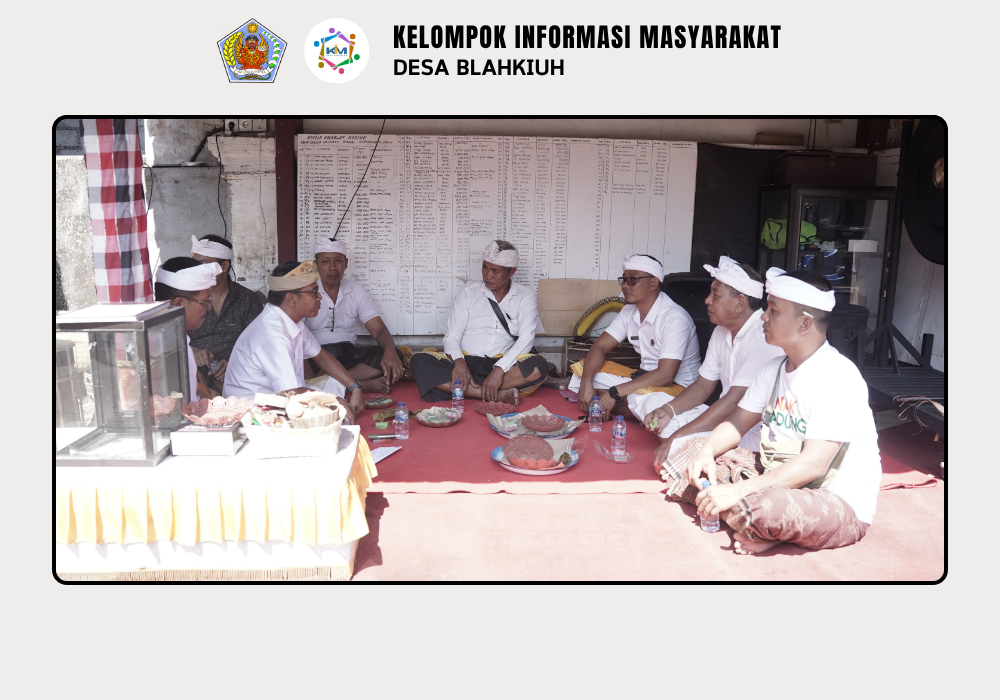 Kegiatan Serah Terima Upakara Piodalan di Pura Dalem Majapahit, Banjar Benehkawan, Desa Blahkiuh - Image 2