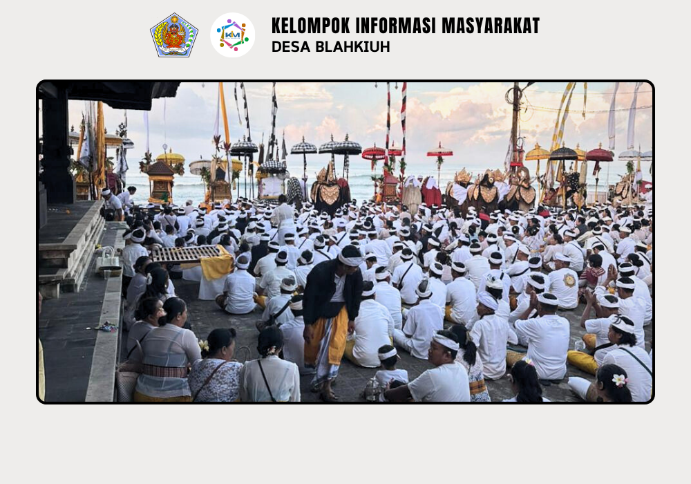 Upacara Melasti Desa Adat Blahkiuh ke Pantai Batu Bolong Menjelang Hari Raya Nyepi - Image 8