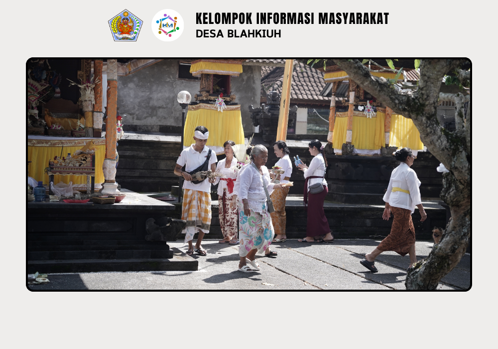 Serah Terima Upakara Piodalan di Pura Gunung Sari Banjar Tengah, Desa Blahkiuh - Image 2