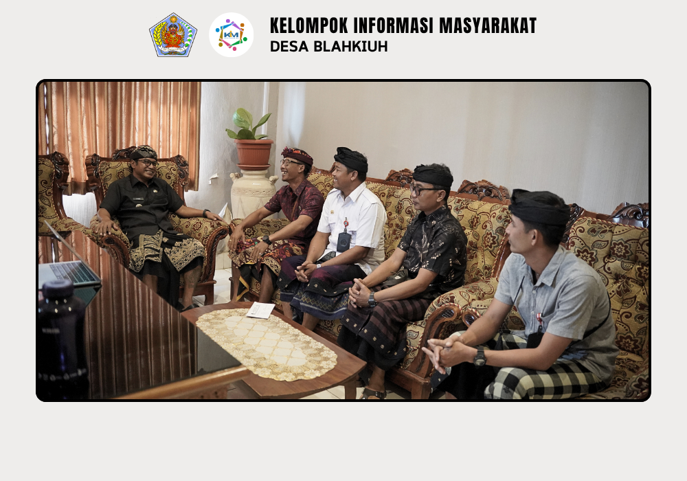 Kunjungan Kepala Sekolah SMP N 1 Abiansemal ke Kantor Perbekel Blahkiuh - Image 5