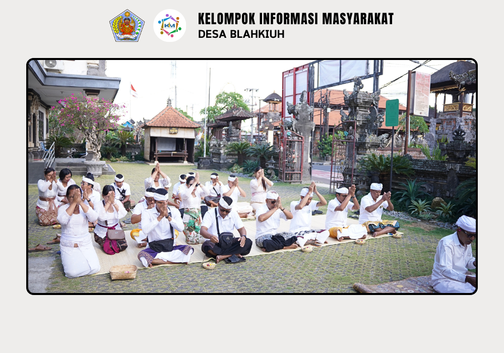 Persembahyangan Bersama dalam Rangka Tumpek Uye Dilaksanakan di Kantor Perbekel Blahkiuh - Image 4