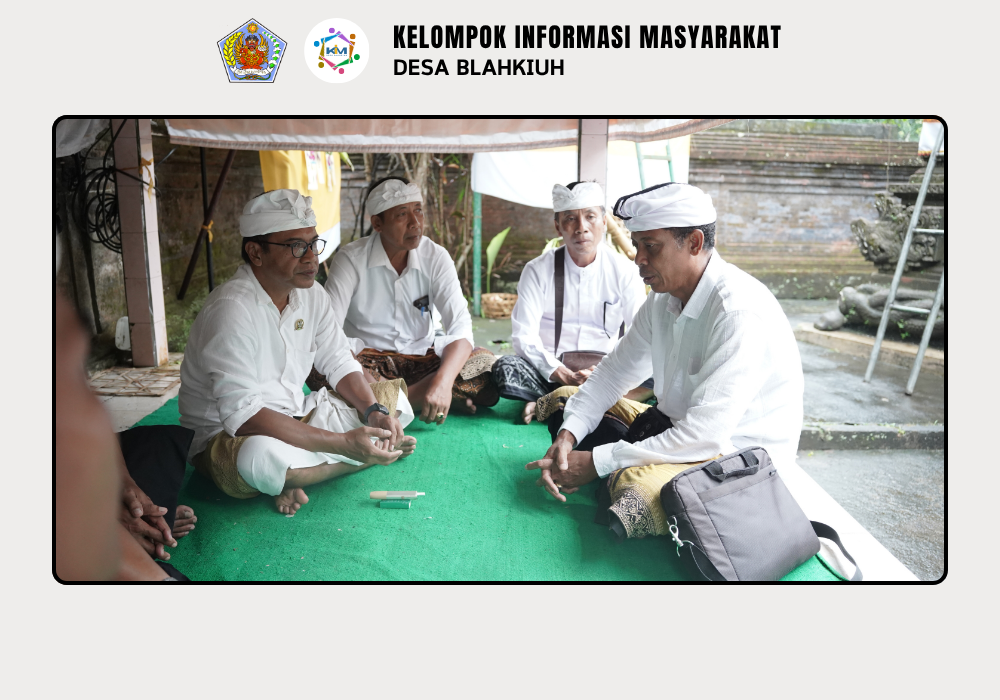 Kegiatan Serah Terima Upakara Piodalan di Pura Prajapati Pikah, Banjar Pikah, Desa Blahkiuh - Image 4