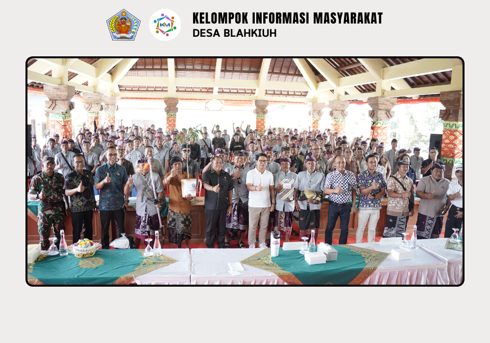 Bupati Badung Serahkan Bantuan berupa Polis Asuransi Usaha Tani Padi (AUTP) dan Alat Pertanian kepada Subak se-Kabupaten Badung