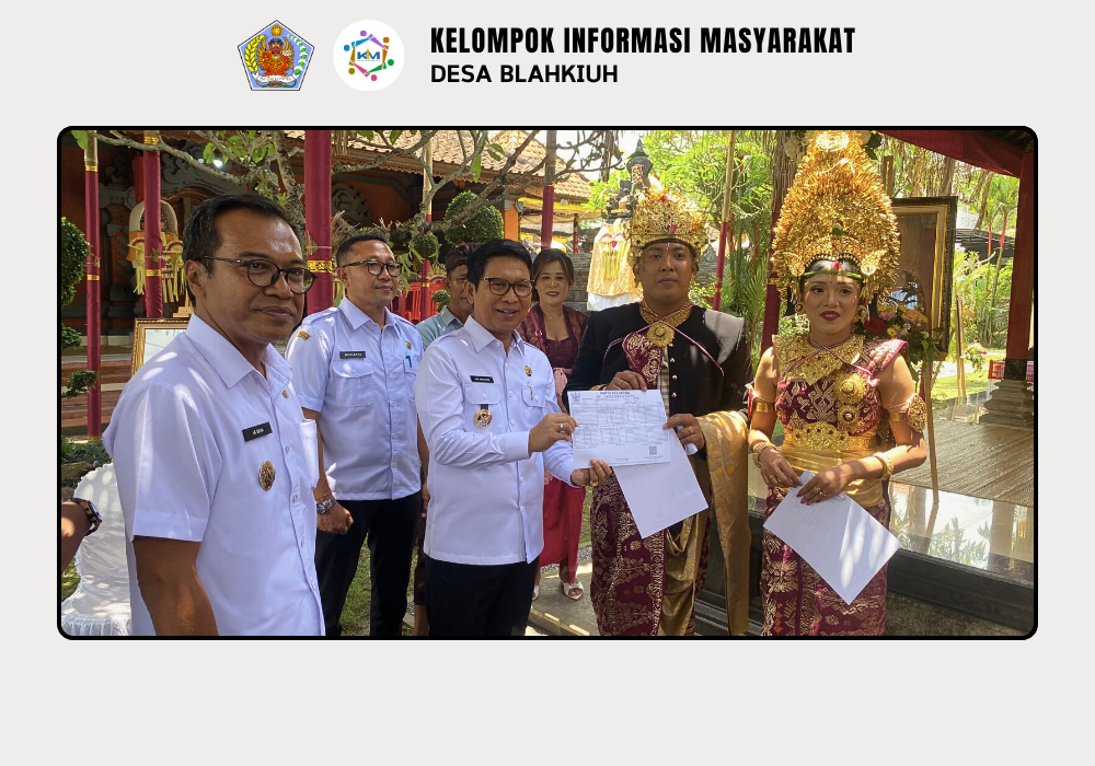 Serah Terima Akta Nikah di Banjar Tengah Desa Blahkiuh - Image 3