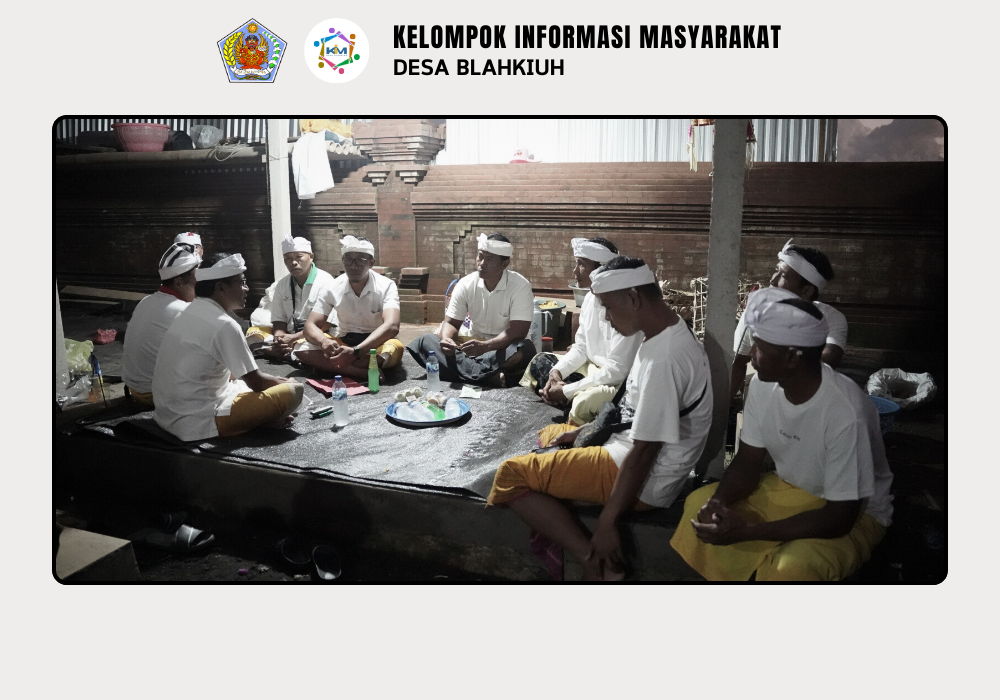 Serah Terima Upakara Piodalan di Pura Dalem Sakenan Desa Blahkiuh - Image 6