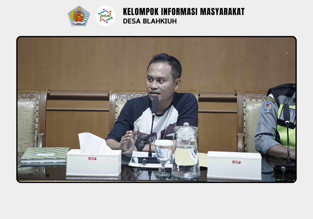 Rapat Rutin Linmas Desa Blahkiuh Bahas Ronda Malam dan Evaluasi Kegiatan, Sekaligus Penyerahan Seragam Baru - Image 3