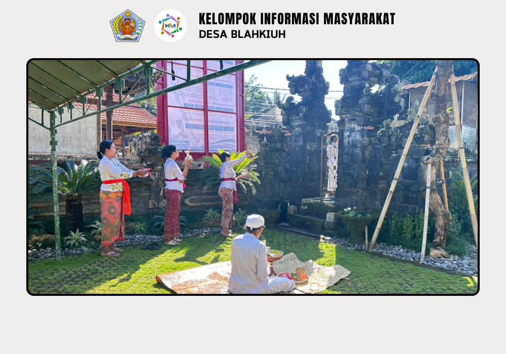 Sembahyang Bersama Tumpek Wariga di Kantor Perbekel Blahkiuh Berlangsung Penuh Kebersamaan - Image 2