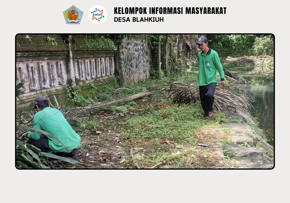 Penanganan Pohon Tumbang di Taman Gili Dukuh oleh Petugas Kebersihan Desa Blahkiuh - Image 3