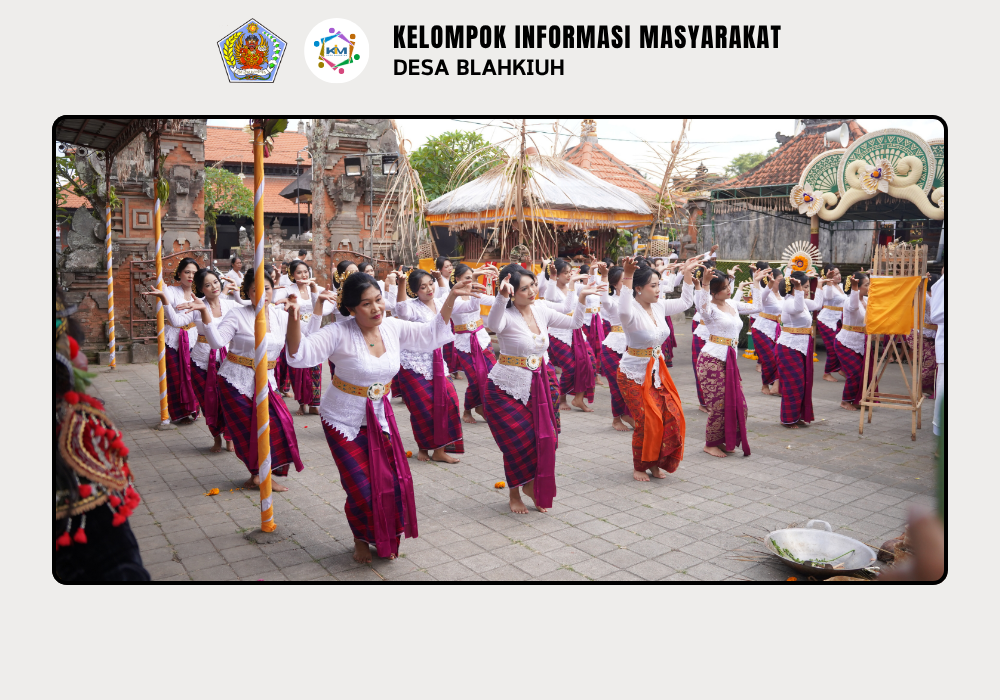 Serah Terima Upakara Piodalan di Pura Desa Lan Puseh Desa Adat Blahkiuh - Image 4