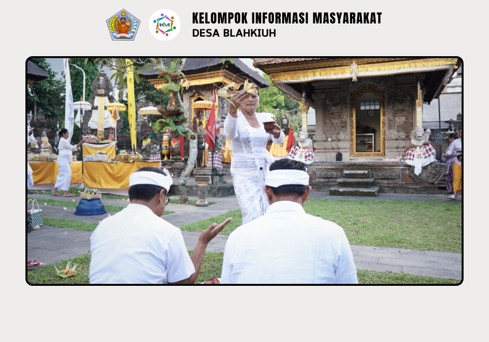 Serah Terima Upakara Piodalan di Pura Sari, Banjar Ulapan I, Desa Blahkiuh - Image 2