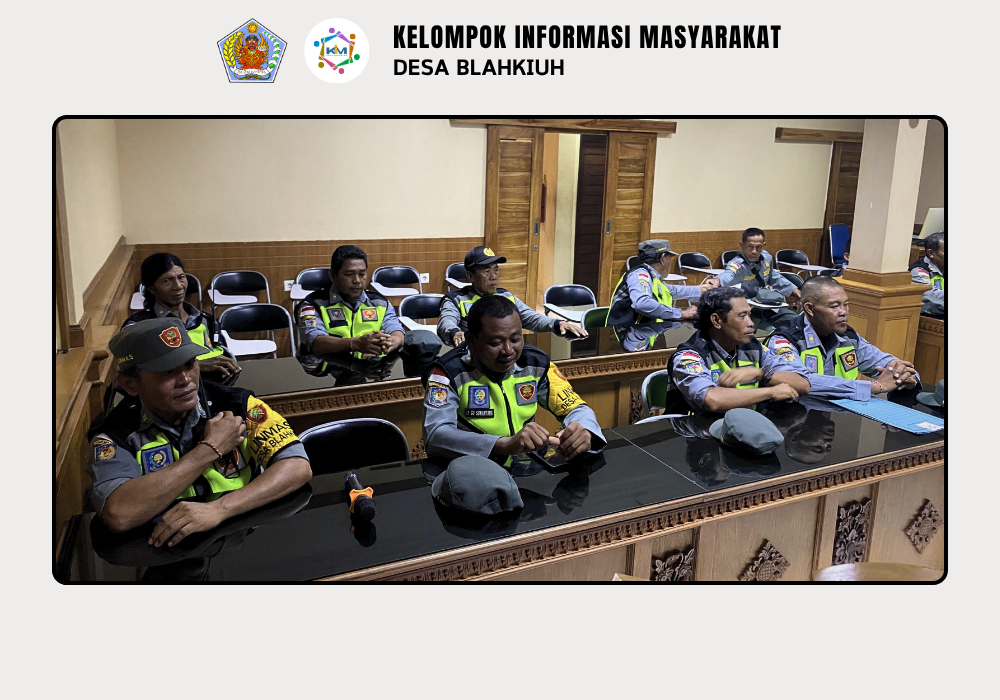 Linmas Desa Blahkiuh Melaksanakan Ronda di Wilayah Desa Blahkiuh - Image 5