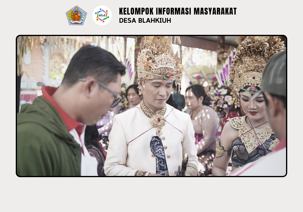 Serah Terima Akta Nikah di Banjar Tengah Desa Blahkiuh - Image 4