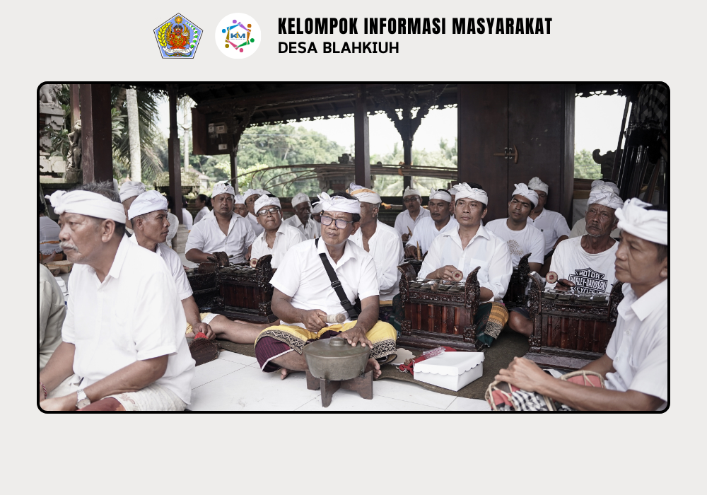 Upacara Mlaspas dan Mendem Pedagingan di Pura Penataran Desa Adat Blahkiuh Berlangsung Penuh Kebersamaan - Image 5