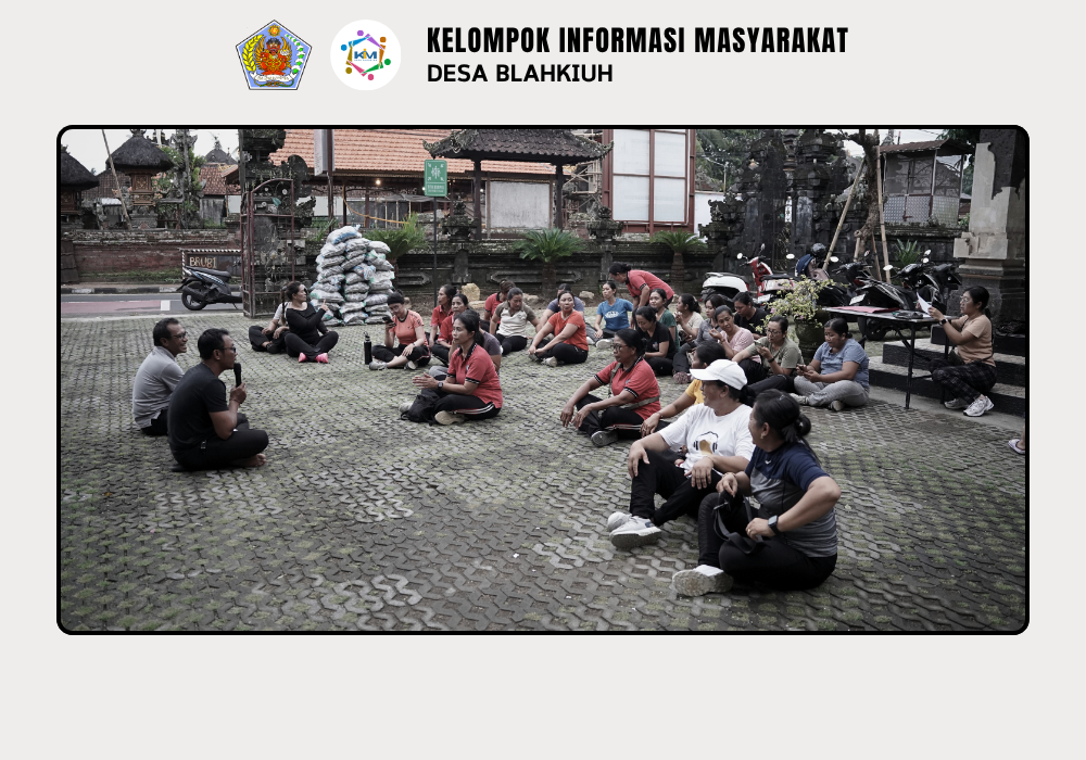 Serah Terima Pakaian Olahraga Senam PKK Desa Blahkiuh - Image 3