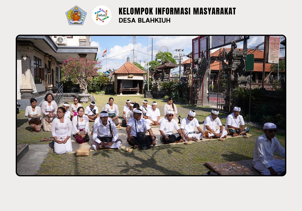 Persembahyangan Bersama dalam Rangka Tumpek Uye Dilaksanakan di Kantor Perbekel Blahkiuh - Image 3
