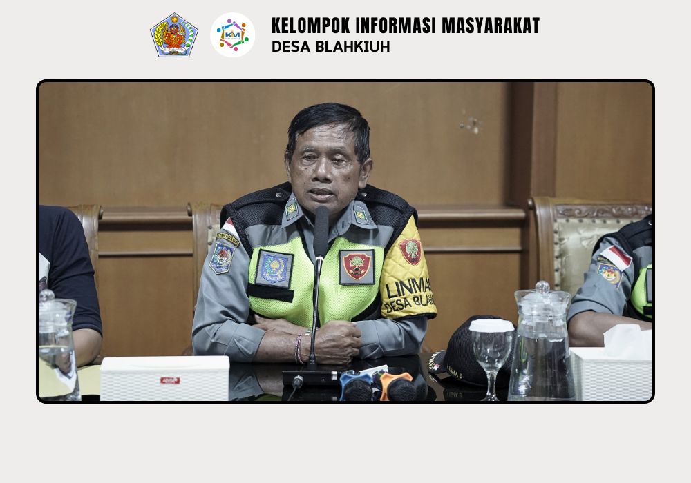 Rapat Rutin Linmas Desa Blahkiuh Bahas Ronda Malam dan Evaluasi Kegiatan, Sekaligus Penyerahan Seragam Baru - Image 4