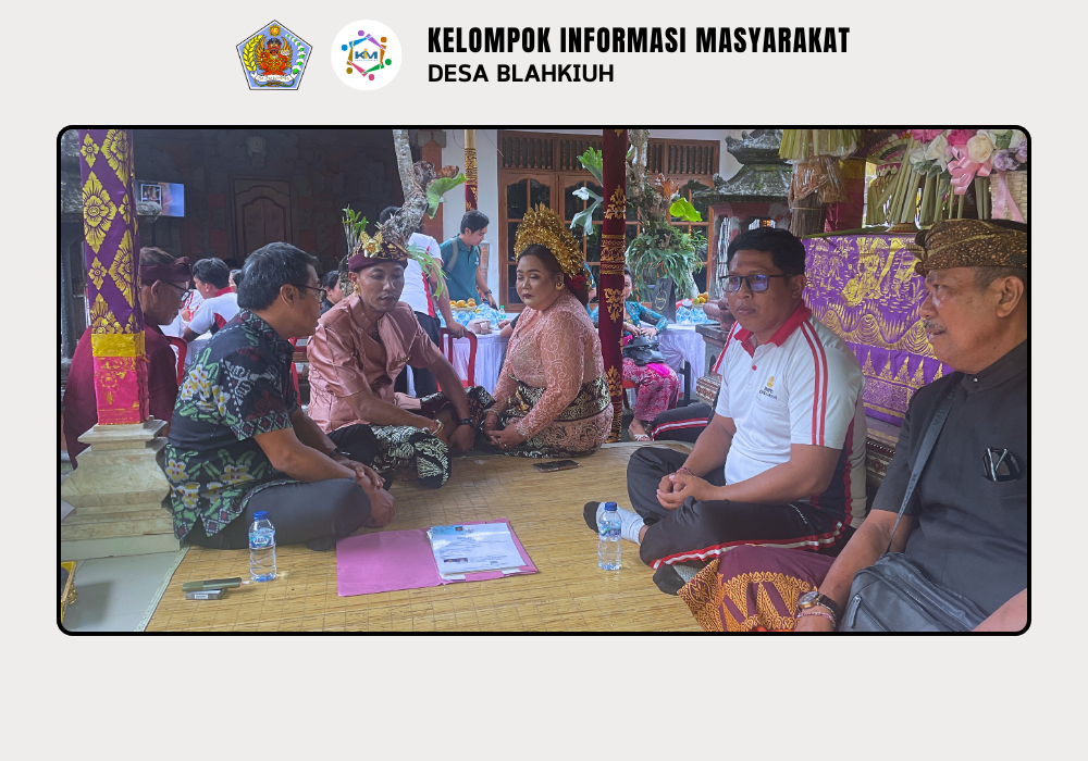 Serah Terima Akta Nikah di Banjar Tengah Desa Blahkiuh - Image 2