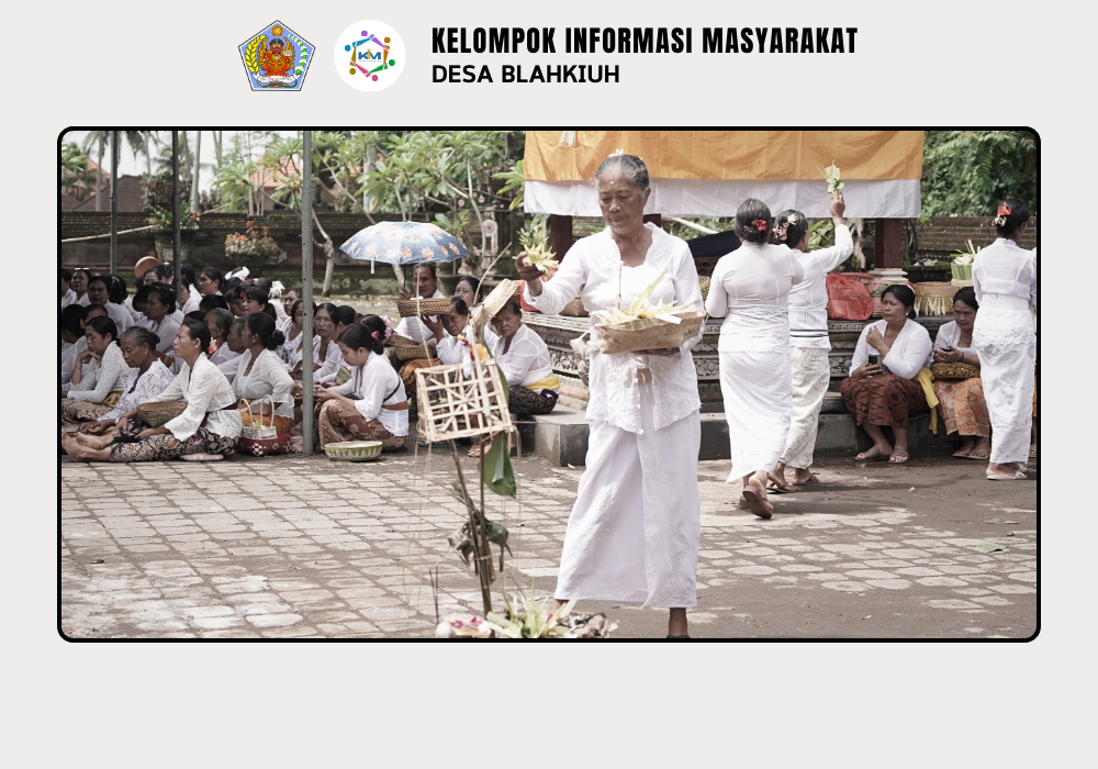 Upacara Mlaspas dan Mendem Pedagingan di Pura Penataran Desa Adat Blahkiuh Berlangsung Penuh Kebersamaan - Image 8
