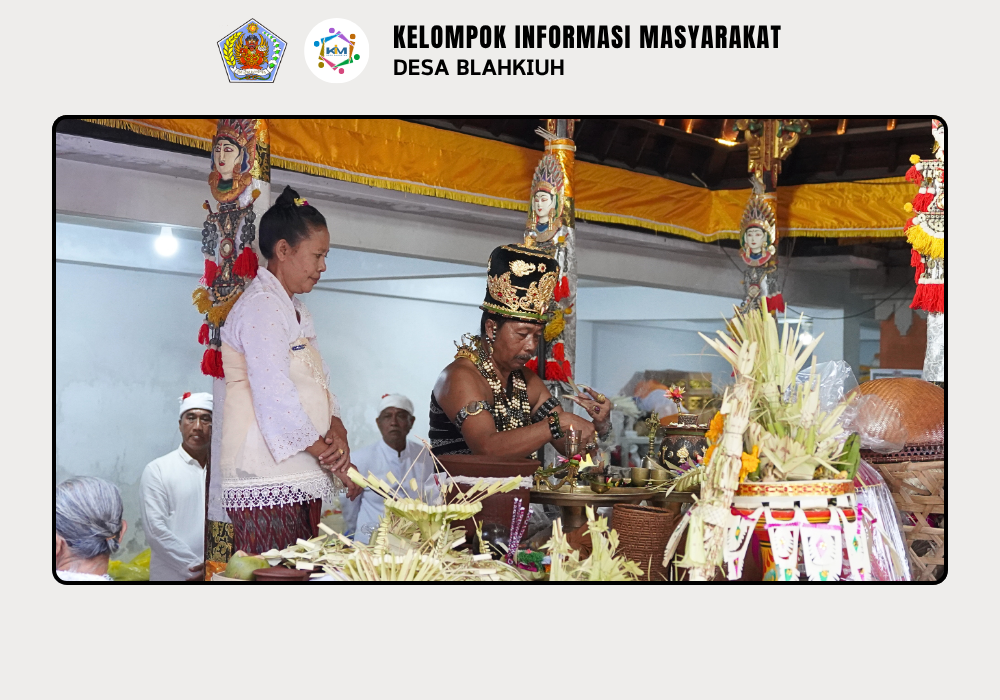 Nyaksiang Piodalan Mejabe Jero di Pura Dalem Swargan Banjar Kembangsari, Desa Blahkiuh - Image 8
