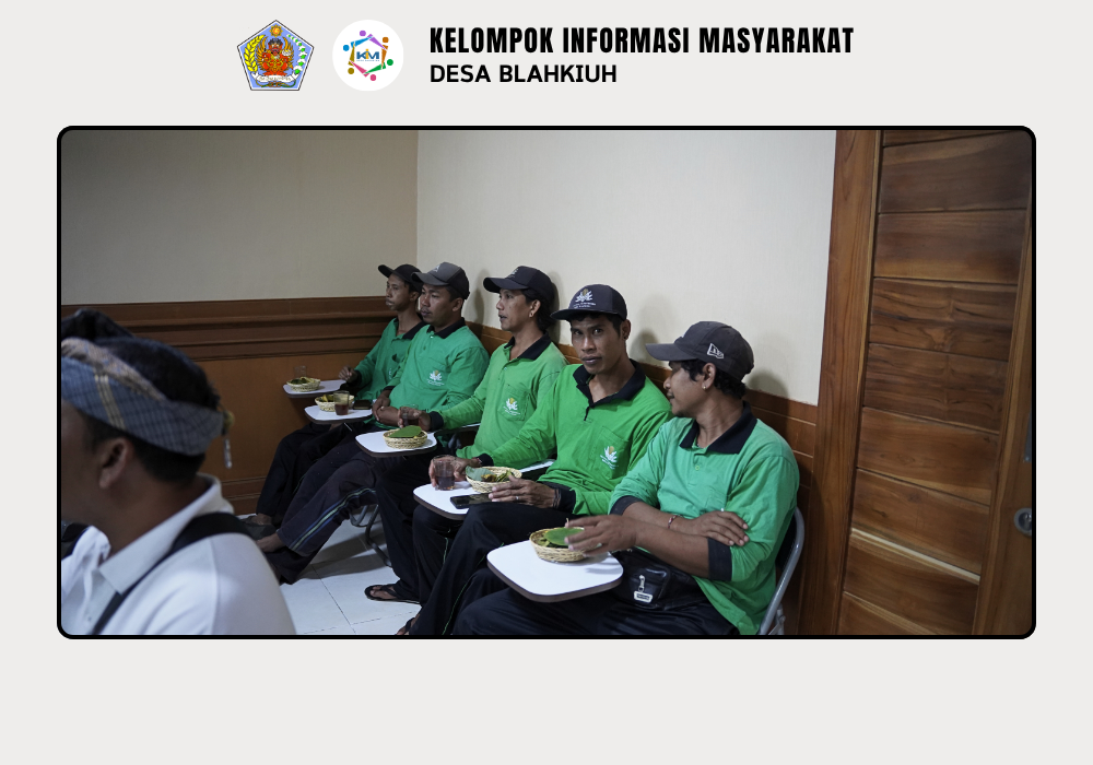 Linmas Desa Blahkiuh Melaksanakan Ronda di Wilayah Desa Blahkiuh - Image 4