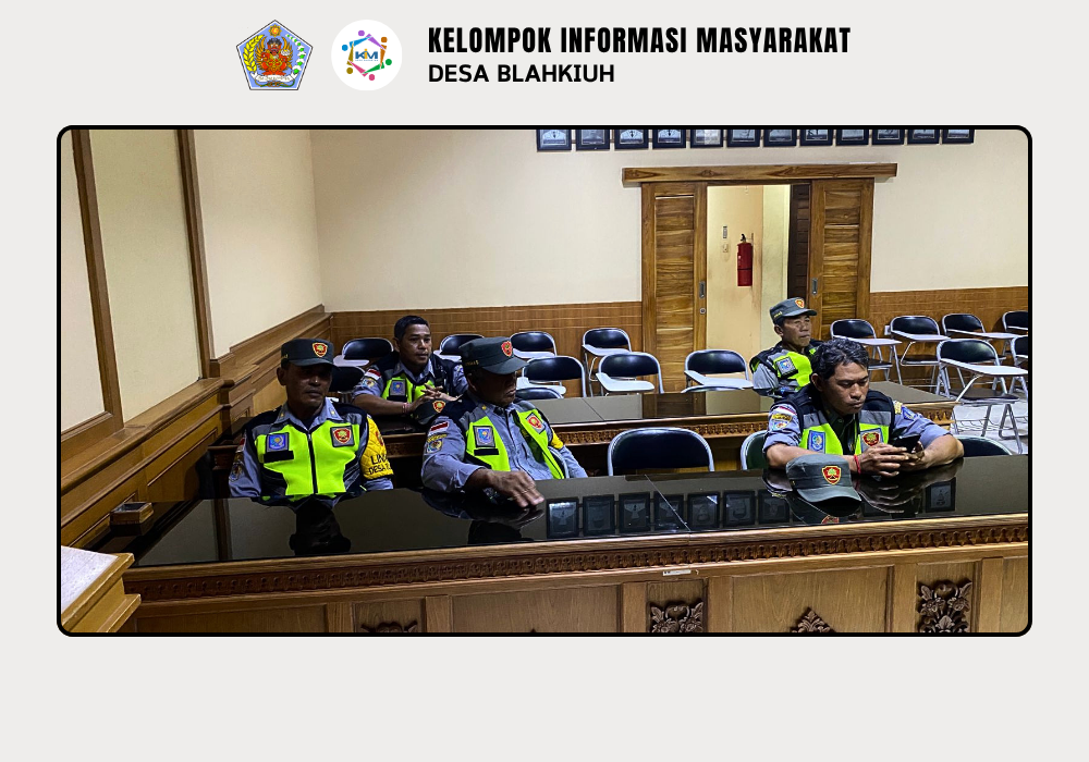 Linmas Desa Blahkiuh Melaksanakan Ronda di Wilayah Desa Blahkiuh - Image 5