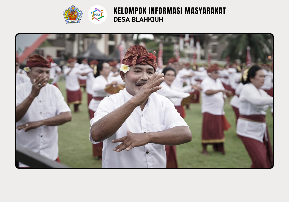 Lansia Desa Blahkiuh turut Memeriahkan HUT Mangupura 2025 dalam Pementasan Tari Janger - Image 7