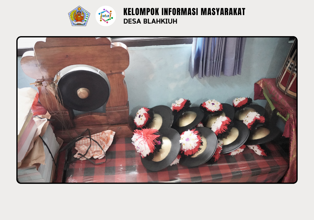 Serah Terima Seperangkat Gambelan Baleganjur kepada TK SINGASARI II Desa Blahkiuh - Image 3