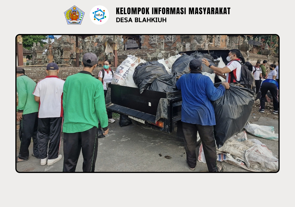 Kerja Bakti Kebersihan Lingkungan di Area Pura Dalem Gede Desa Adat Blahkiuh - Image 9