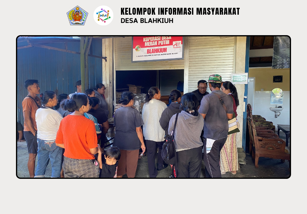 Penyaluran Bahan Pangan Beras dan Minyak Goreng dari Kementerian Koordinator Bidang Pangan Republik Indonesia di Kantor Perbekel Blahkiuh - Image 2