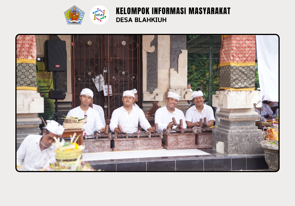 Tigang Rahina Piodalan Padmasana Kantor Perbekel Blahkiuh - Image 2