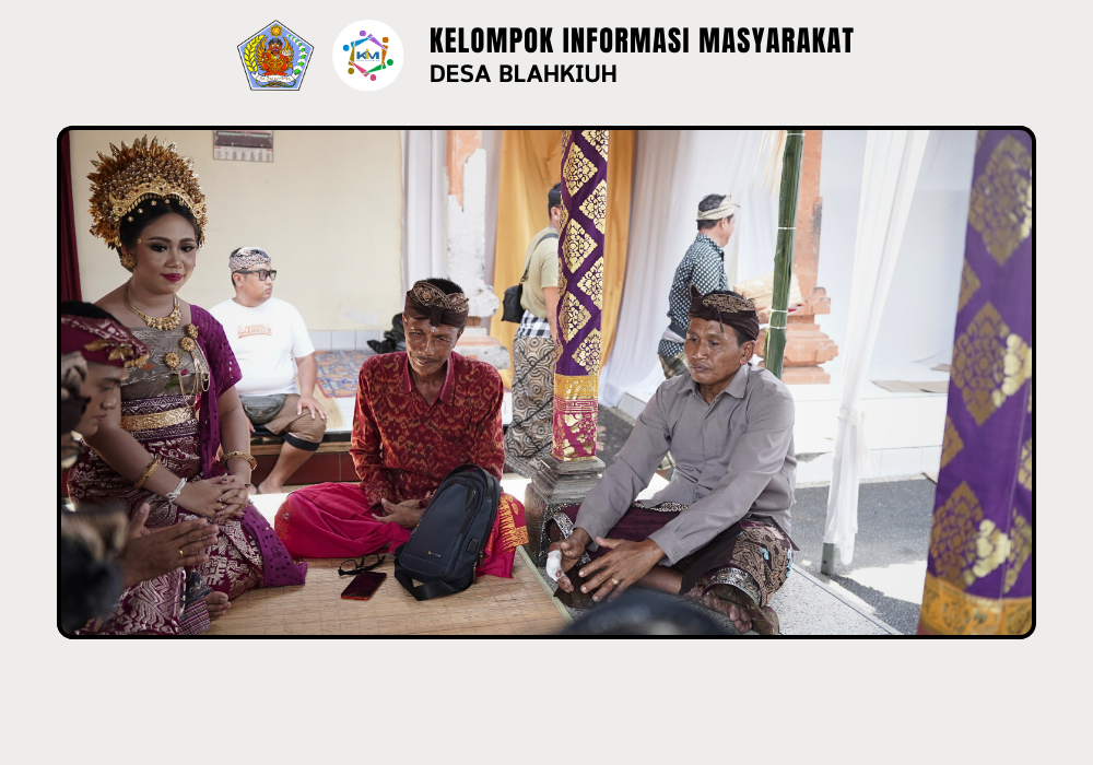 Serah Terima Akta Nikah di Banjar Tengah Desa Blahkiuh - Image 7
